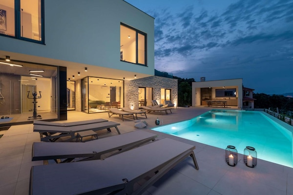 Foto van Luxe villa met sauna - Vakantiehuis in Labin - ExteriorSummer