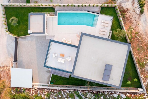 Foto van Luxe villa met sauna - Vakantiehuis in Labin - ExteriorSummer