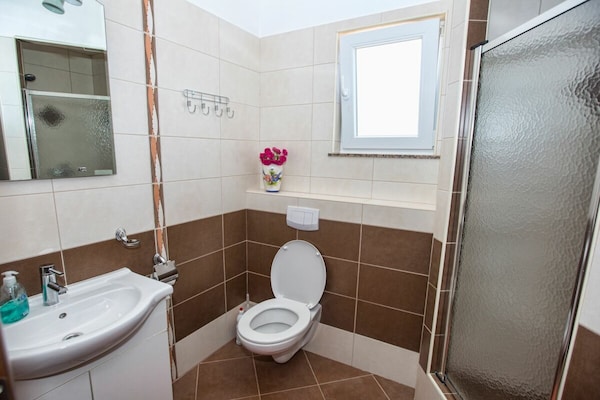 Foto van Dario - Top 5 appartementen - Vakantiehuis in Karlobag - Untagged