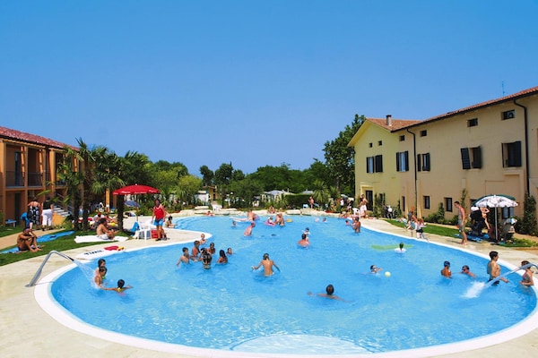 Foto van Stacaravan op vakantiepark Bella italia - Vakantiehuis in Peschiera - PoolOfHouse
