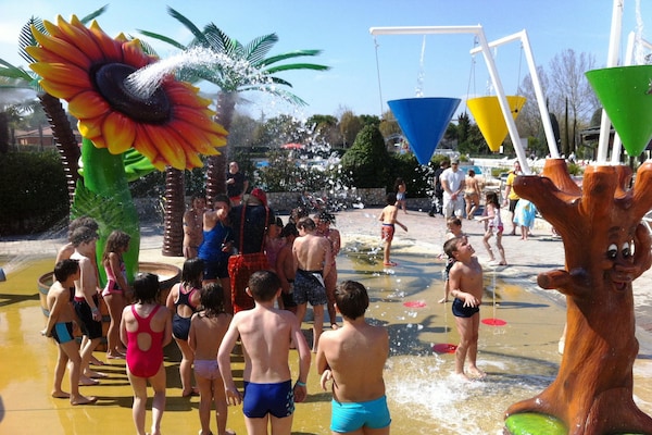 Foto van Stacaravan op vakantiepark Bella italia - Vakantiehuis in Peschiera - Pool