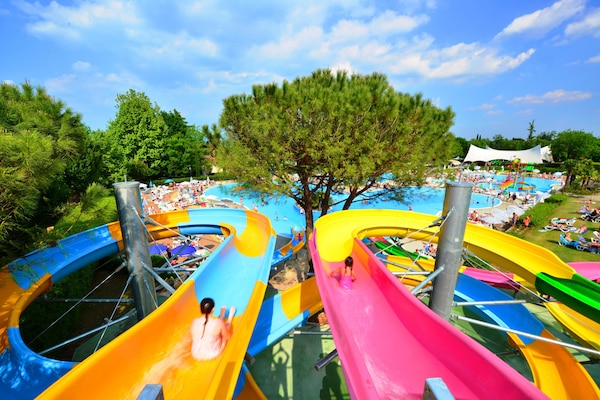 Foto van Stacaravan op vakantiepark Bella italia - Vakantiehuis in Peschiera - Pool
