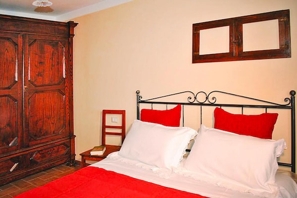 Foto van Appartement in Montefortino met gemeenschappelijk zwembad - BedRoom