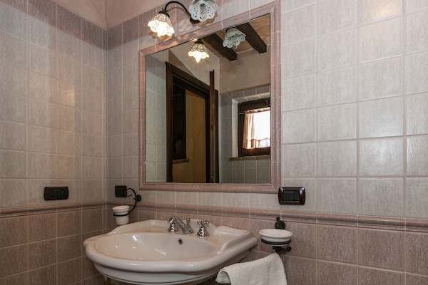 Foto van Boerderij in Montoro bij Kasteel - Vakantiehuis in Montoro - BathRoom
