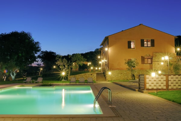 Foto van Boerderij in Montoro bij Kasteel - Vakantiehuis in Montoro - ExteriorSummer
