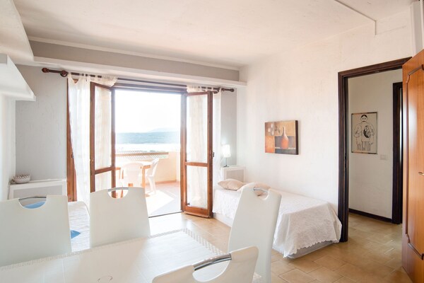 Foto van Appartement in Sardinië bij prachtige stranden - Vakantiehuis in Marinella - LivingRoom