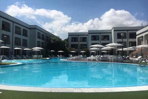 Foto van Resort in Lido di Spina bij Adriatische Zee - Vakantiehuis in Lido di Spina - ExteriorSummer