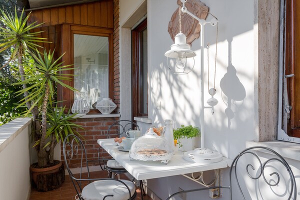 Foto van Villa in Forte dei Marmi bij het Strand - Vakantiehuis in Forte dei Marmi - TerraceBalcony