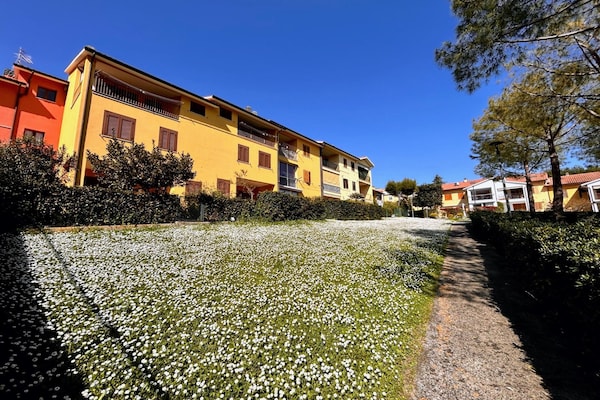 Foto van Appartement met balkon en parkeerplaats - Vakantiehuis in Numana - ExteriorSummer
