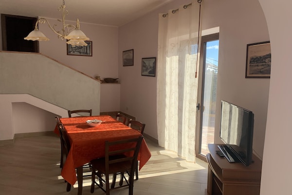 Foto van Familie Siciliaans Erfgoedhuis - Vakantiehuis in TRECASTAGNI - DiningRoom
