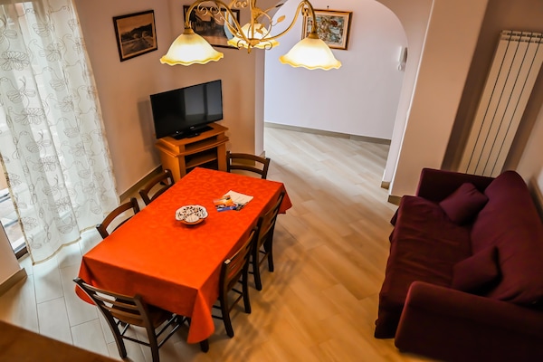 Foto van Familie Siciliaans Erfgoedhuis - Vakantiehuis in TRECASTAGNI - DiningRoom