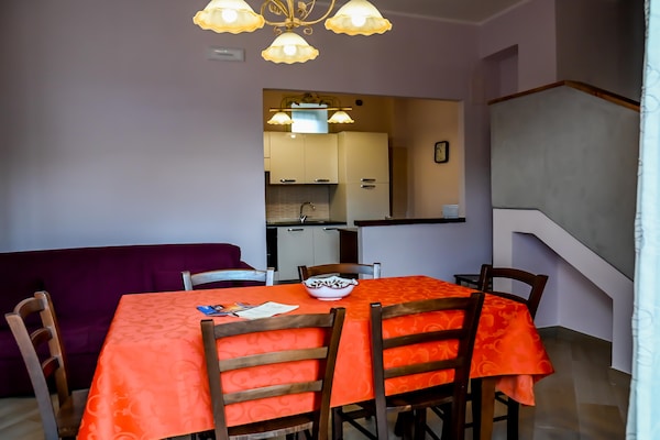 Foto van Familie Siciliaans Erfgoedhuis - Vakantiehuis in TRECASTAGNI - DiningRoom