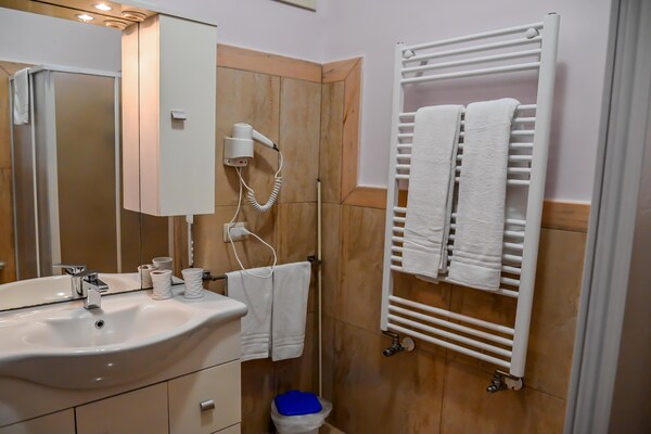Foto van Familie Siciliaans Erfgoedhuis - Vakantiehuis in TRECASTAGNI - BathRoom