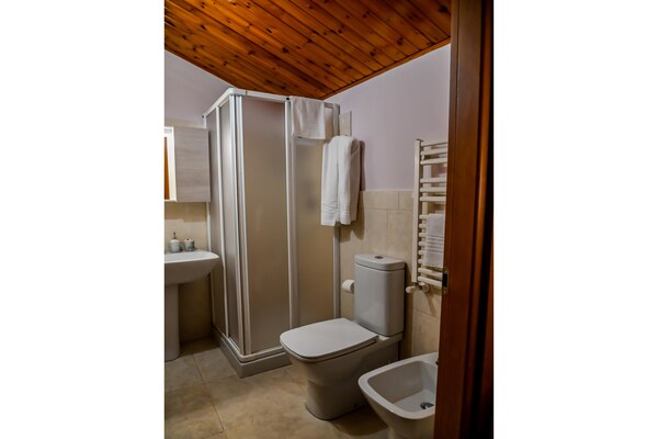 Foto van Familie Siciliaans Erfgoedhuis - Vakantiehuis in TRECASTAGNI - BathRoom