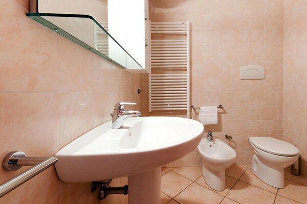 Foto van Appartement in San Vincezno vlakbij de zee - Vakantiehuis in San Vincenzo - BathRoom