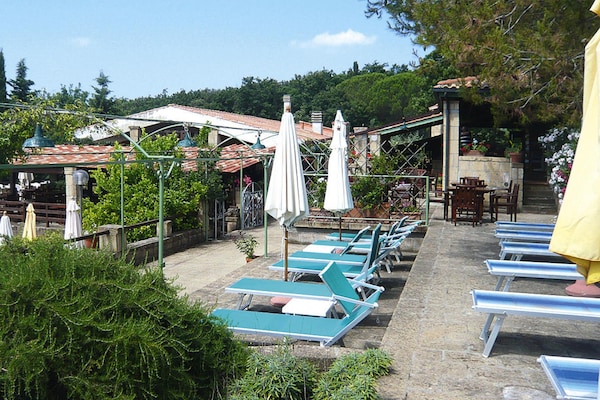 Foto van Residentie bij Guardistallo met Olijfgaarden - Vakantiehuis in Guardistallo - Untagged