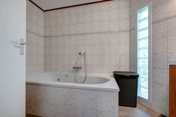 Foto van Chalet met hottub, Suwald - Vakantiehuis in Suwald - BathRoom