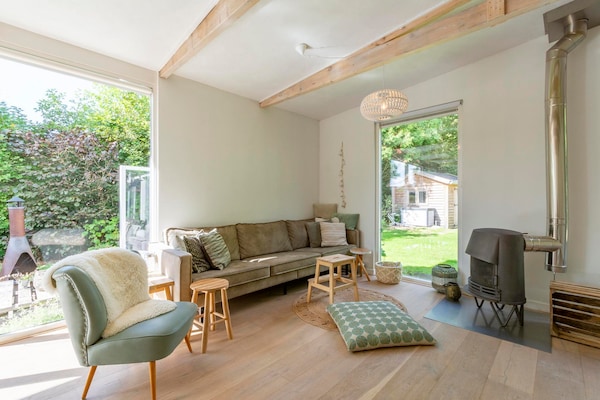 Foto van Eureka 109 Bungalow voor 6 personen met tuin - Vakantiehuis in Sint Maartensvlotbrug - LivingRoom