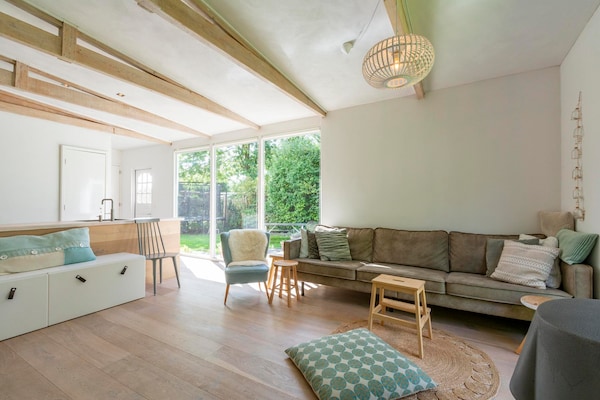 Foto van Eureka 109 Bungalow voor 6 personen met tuin - Vakantiehuis in Sint Maartensvlotbrug - LivingRoom