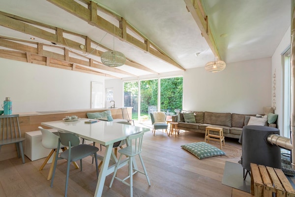 Foto van Eureka 109 Bungalow voor 6 personen met tuin - Vakantiehuis in Sint Maartensvlotbrug - DiningRoom