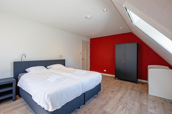 Foto van Luxe villa op Texel bij Waddenzee & Vogelgebied - Vakantiehuis in Oosterend - BedRoom