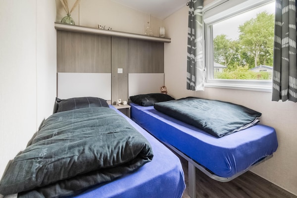 Foto van Luxe chalet met tuin op rustige locatie in Renesse - BedRoom