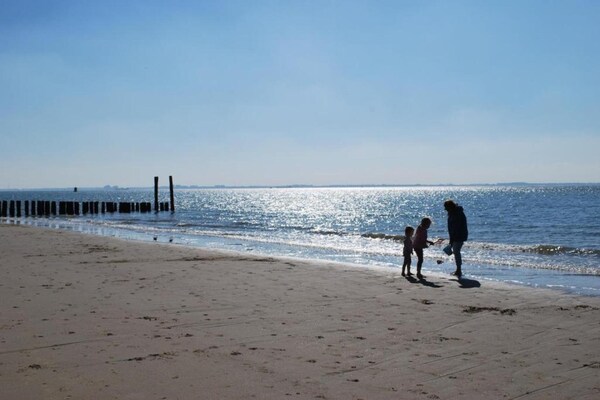 Foto van Vakantiehuis in Zeeland vlakbij de stranden - Vakantiehuis in Heinkenszand - AreaSummer20KM