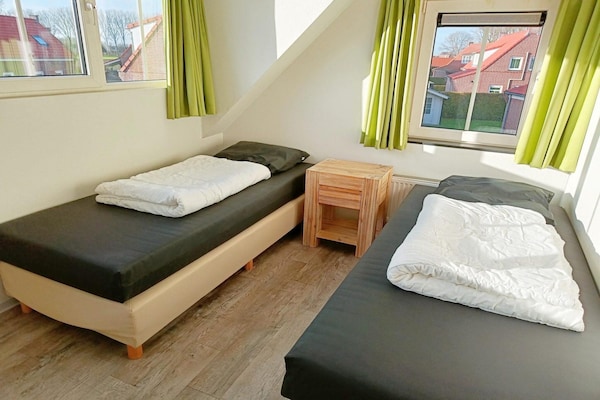 Foto van Huisdiervriendelijk verblijf met tuin - Vakantiehuis in Breskens - BedRoom