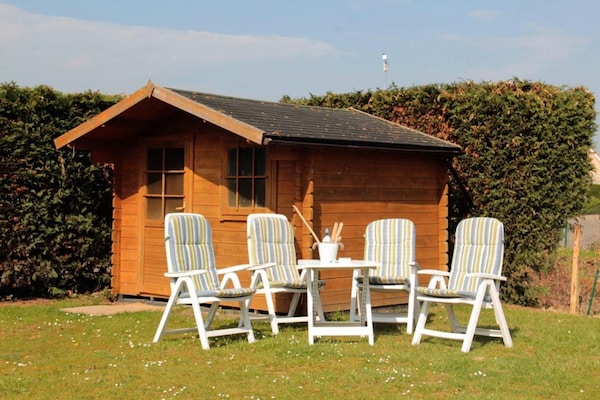 Foto van Bungalow in Breskens bij Strand en Vuurtoren - Vakantiehuis in Breskens - GardenSummer