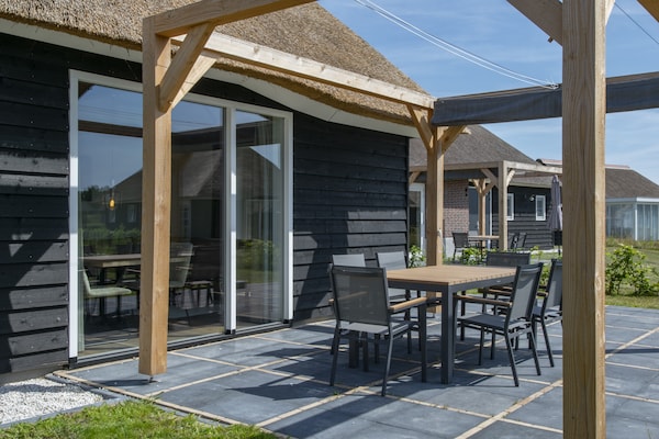 Foto van Villa in Someren bij Golfbaan - Vakantiehuis in Someren - TerraceBalcony