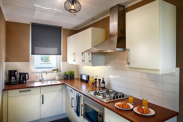 Foto van Villa met uitzicht op het meer - Vakantiehuis in Heel - Kitchen
