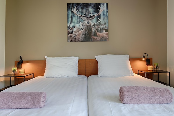 Foto van Villa met uitzicht op het meer - Vakantiehuis in Heel - BedRoom