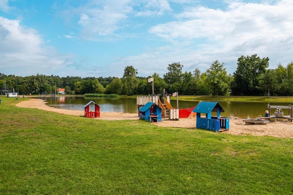 Foto van Comfortabele Veluwe Holiday Base voor 10 personen - Vakantiehuis in Otterlo - ParkFacilities