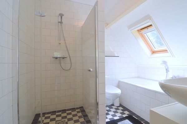 Foto van Vakantiehuis in Zelhem met Tuin - Vakantiehuis in Zelhem - BathRoom