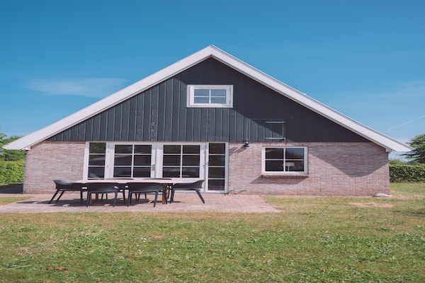 Foto van Huisdiervriendelijke vakantie - Vakantiehuis in Bant - GardenSummer