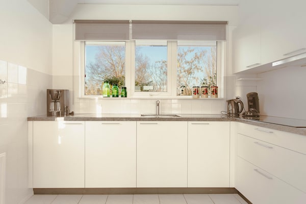 Foto van Comfortabel verblijf in een bungalow aan het water - Kitchen