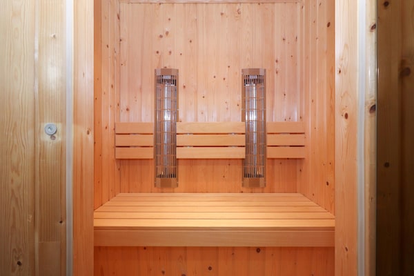 Foto van Comfortabel verblijf in een bungalow aan het water - Sauna