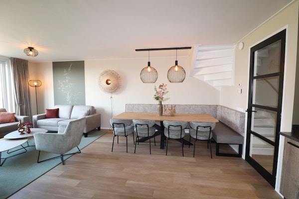 Foto van Compleet nieuwe vakantiewoning in Friesland - Vakantiehuis in leons - DiningRoom