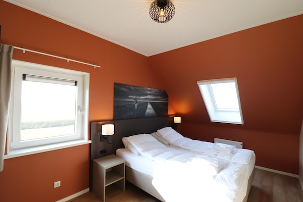Foto van Compleet nieuwe vakantiewoning in Friesland - Vakantiehuis in leons - BedRoom