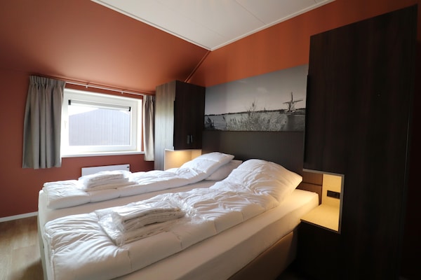 Foto van Compleet nieuwe vakantiewoning in Friesland - Vakantiehuis in leons - BedRoom