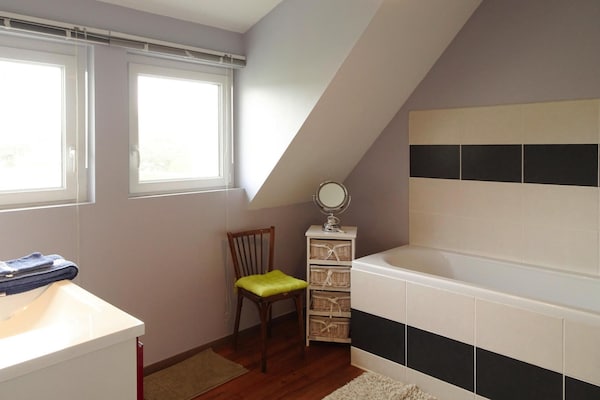 Foto van Vakantiehuis in Bréhal bij zandstrand - Vakantiehuis in St. Martin-de-Bréhal - BathRoom