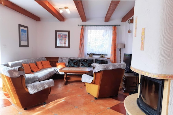Foto van Comfortabele vakantievilla met een eigen tuin - Vakantiehuis in Pluski - LivingRoom