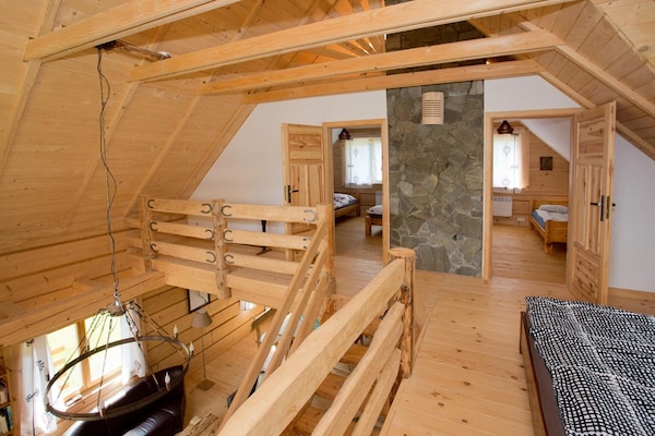 Foto van Comfortabele vakantievilla in de bergen, sauna - Vakantiehuis in Piwniczna Zdroj - Landing