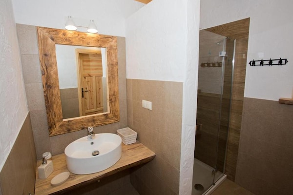 Foto van Comfortabele vakantievilla in de bergen, sauna - Vakantiehuis in Piwniczna Zdroj - BathRoom