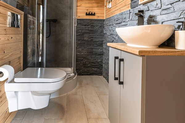 Foto van Huisje in Duszniki Zdrój met Spa & Uitzicht - Vakantiehuis in Duszniki Zdrój - BathRoom