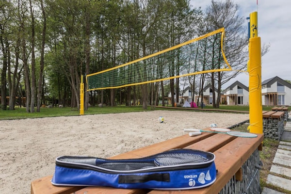 Foto van Comfortabele vakantiehuizen, zomerzwembad, sauna - Vakantiehuis in Niechorze - ExteriorSummer