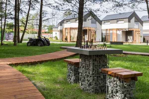 Foto van Comfortabele vakantiehuizen, zomerzwembad, sauna - Vakantiehuis in Niechorze - ExteriorSummer
