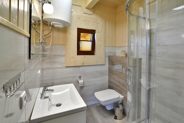 Foto van Comfortabele vakantiehuizen met twee verdiepingen - Vakantiehuis in Wicie - BathRoom