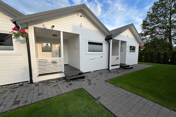 Foto van Comfortabele vakantiehuizen met airconditioning. - Vakantiehuis in Dabki - ExteriorSummer