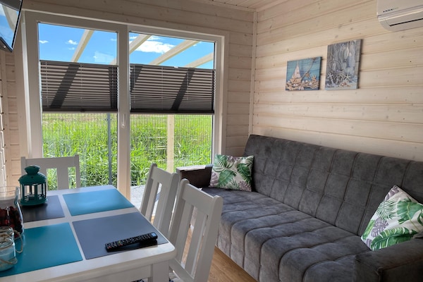 Foto van Comfortabele vakantiehuizen met airconditioning. - Vakantiehuis in Dabki - LivingRoom
